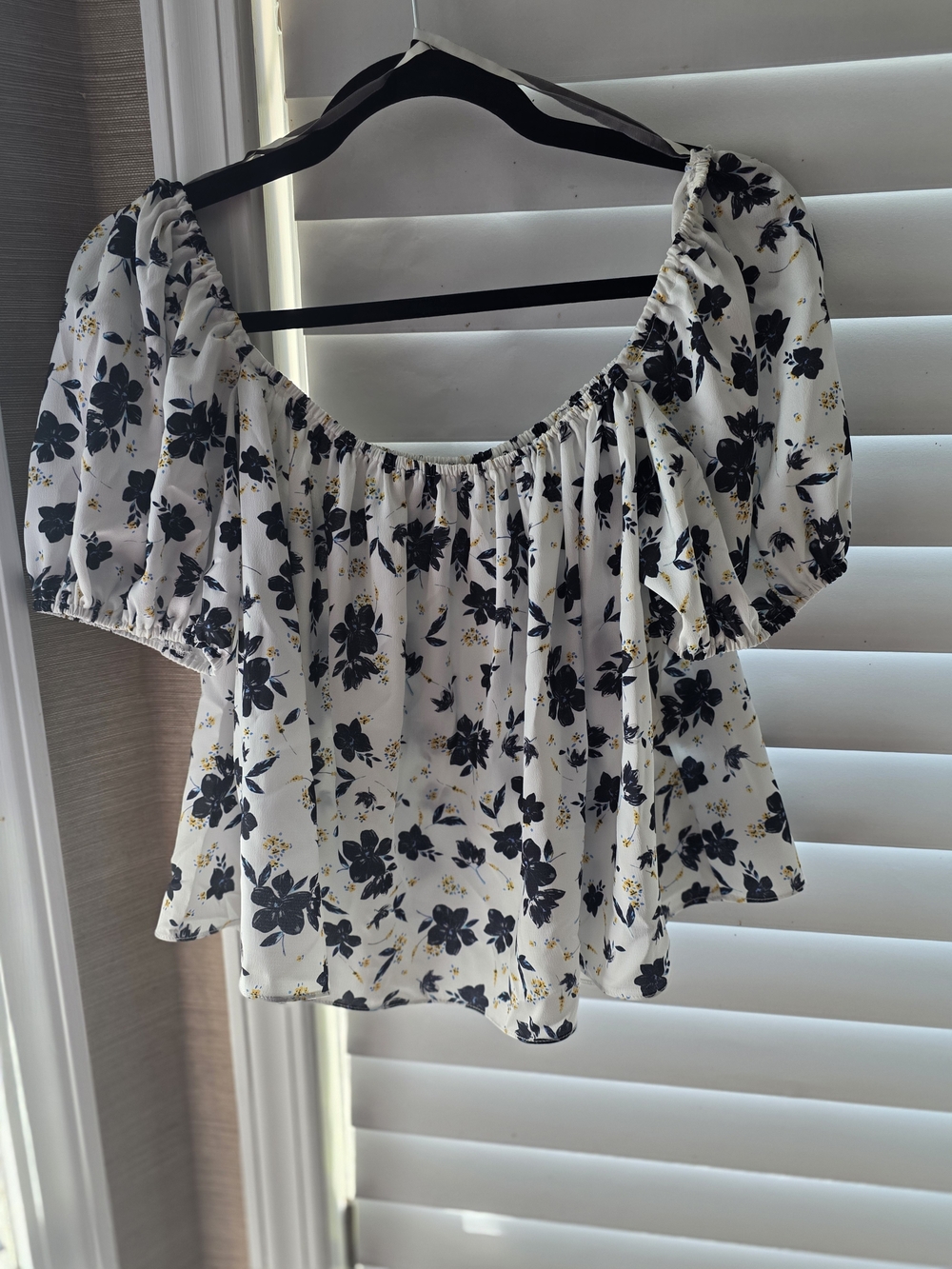 Monique Lhuillier White Floral Off-Shoulder Blouse with Black and Yellow Accents